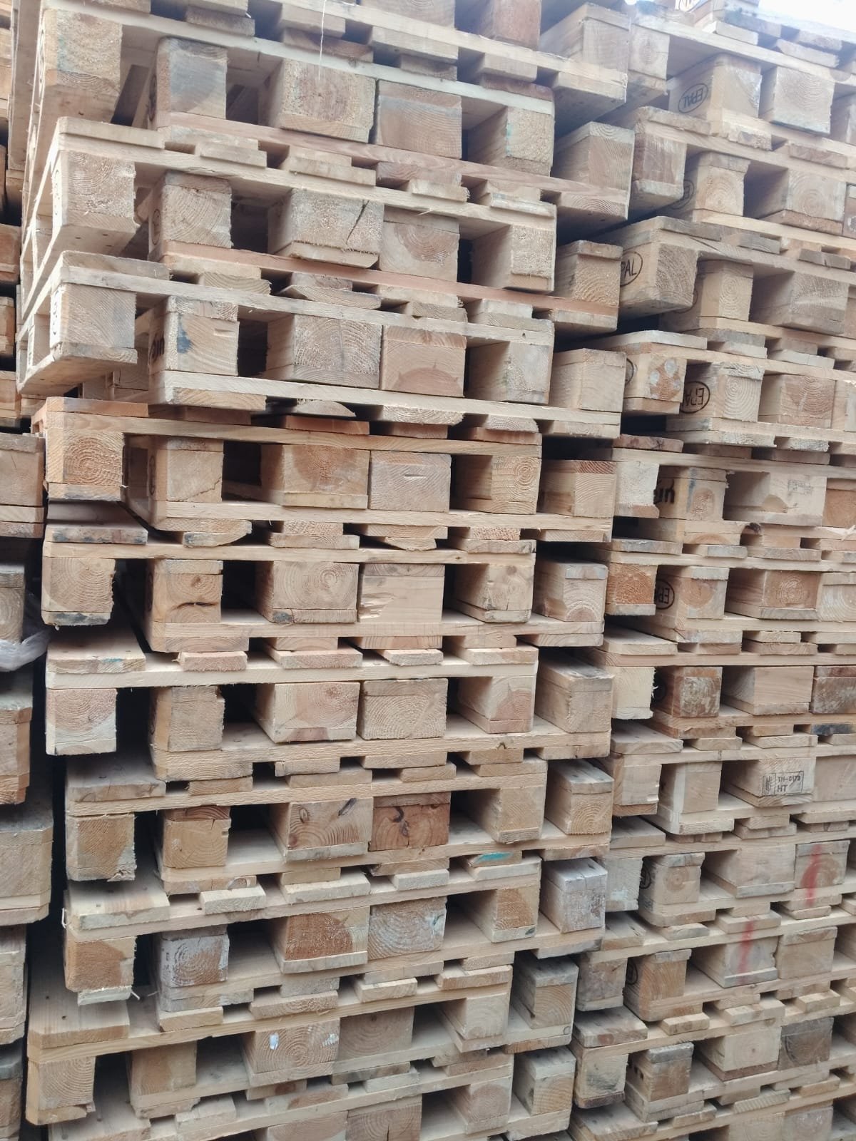 Euro White Used Stock